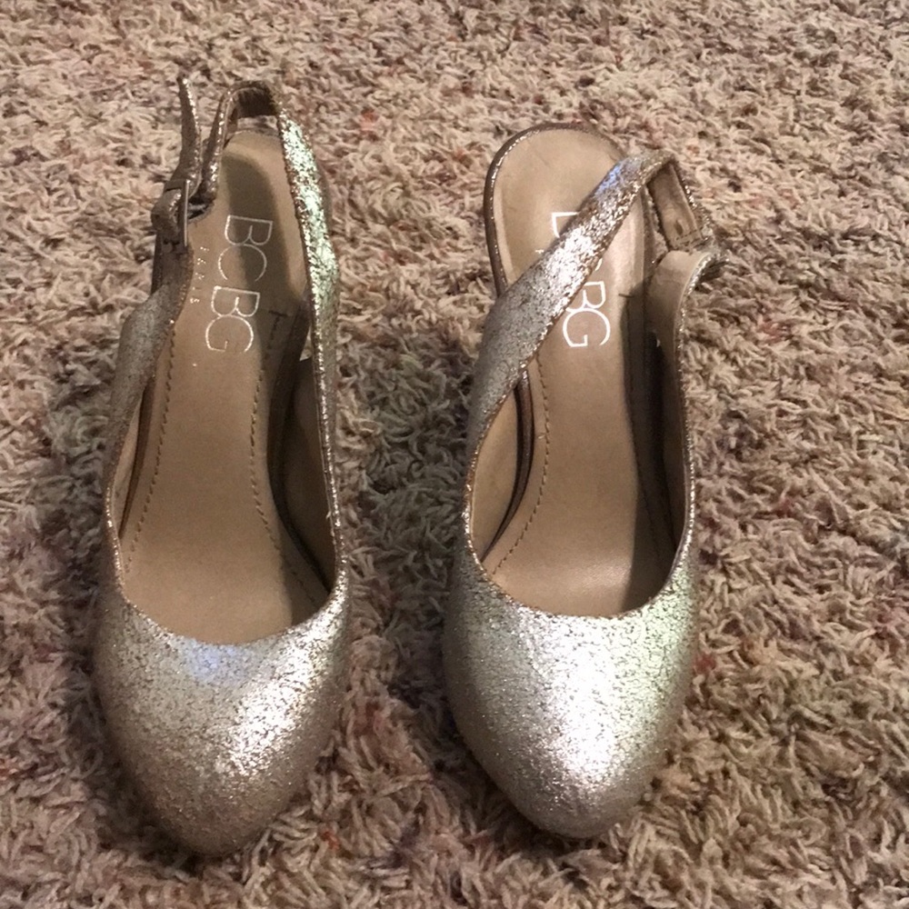 Loved comfy silver heel